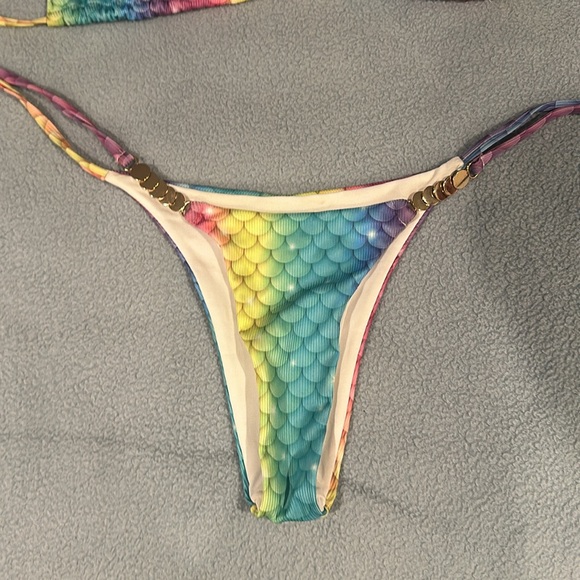Mermaid 🧜‍♀️ String Colorful Bikini - Picture 3 of 4